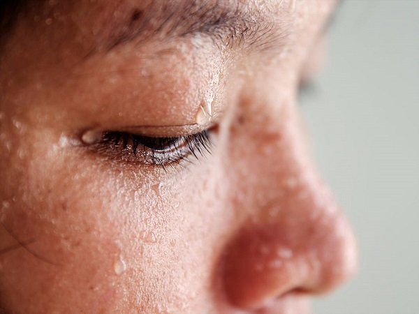 너무 열심히 일하면 과도한 발한을 경험할 수 있습니다.