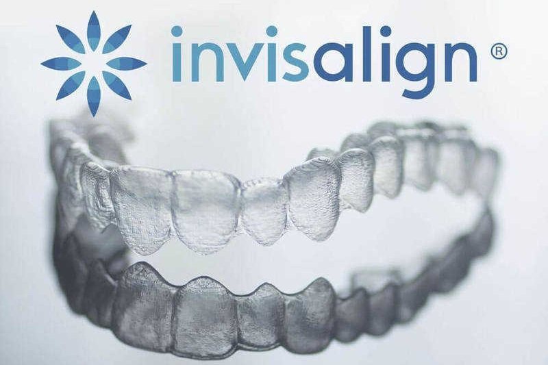 Invisalign 투명 교정기