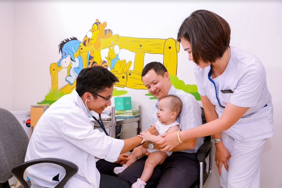 부모는 조기 검사 및 치료를 위해 자녀를 평판이 좋은 의료 시설로 데려가야 합니다.